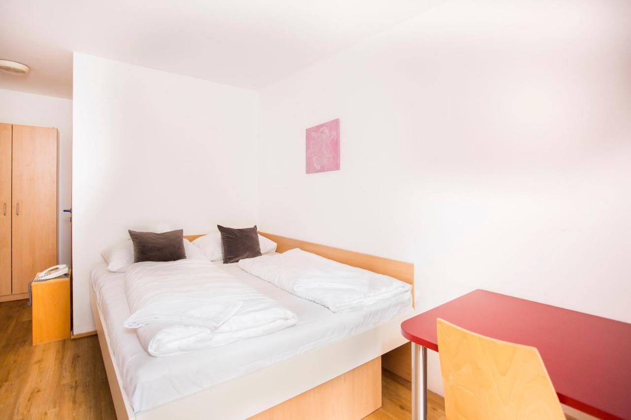 Mynext - Westbahnhof Hostel One Wien Ngoại thất bức ảnh