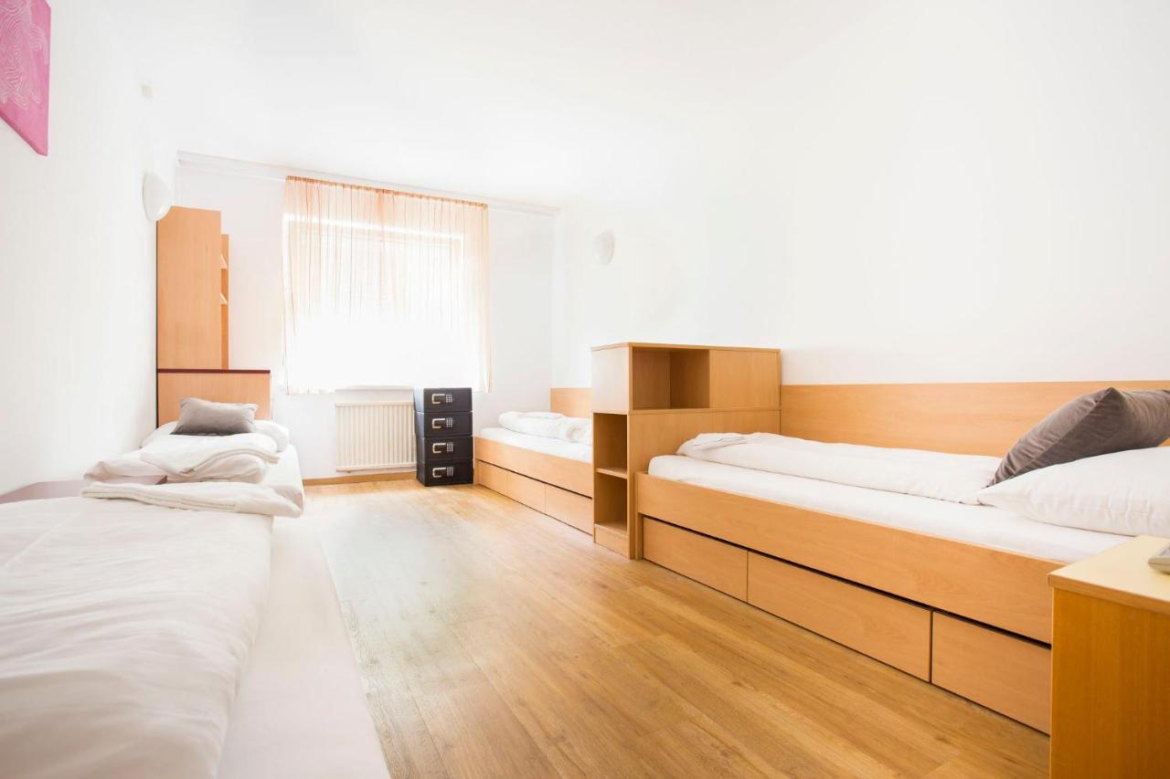 Mynext - Westbahnhof Hostel One Wien Ngoại thất bức ảnh