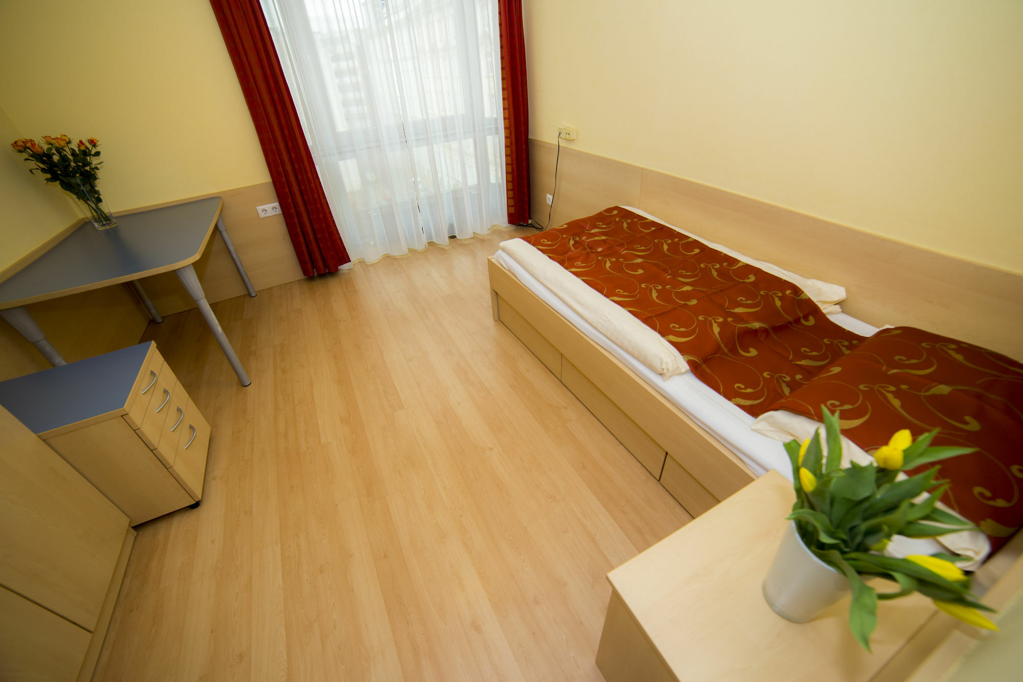 Mynext - Westbahnhof Hostel One Wien Ngoại thất bức ảnh