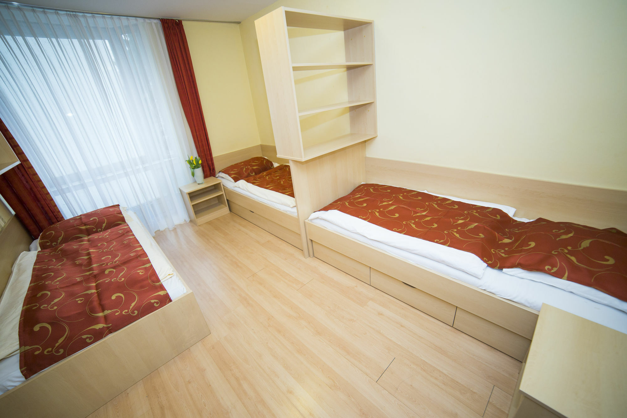 Mynext - Westbahnhof Hostel One Wien Ngoại thất bức ảnh