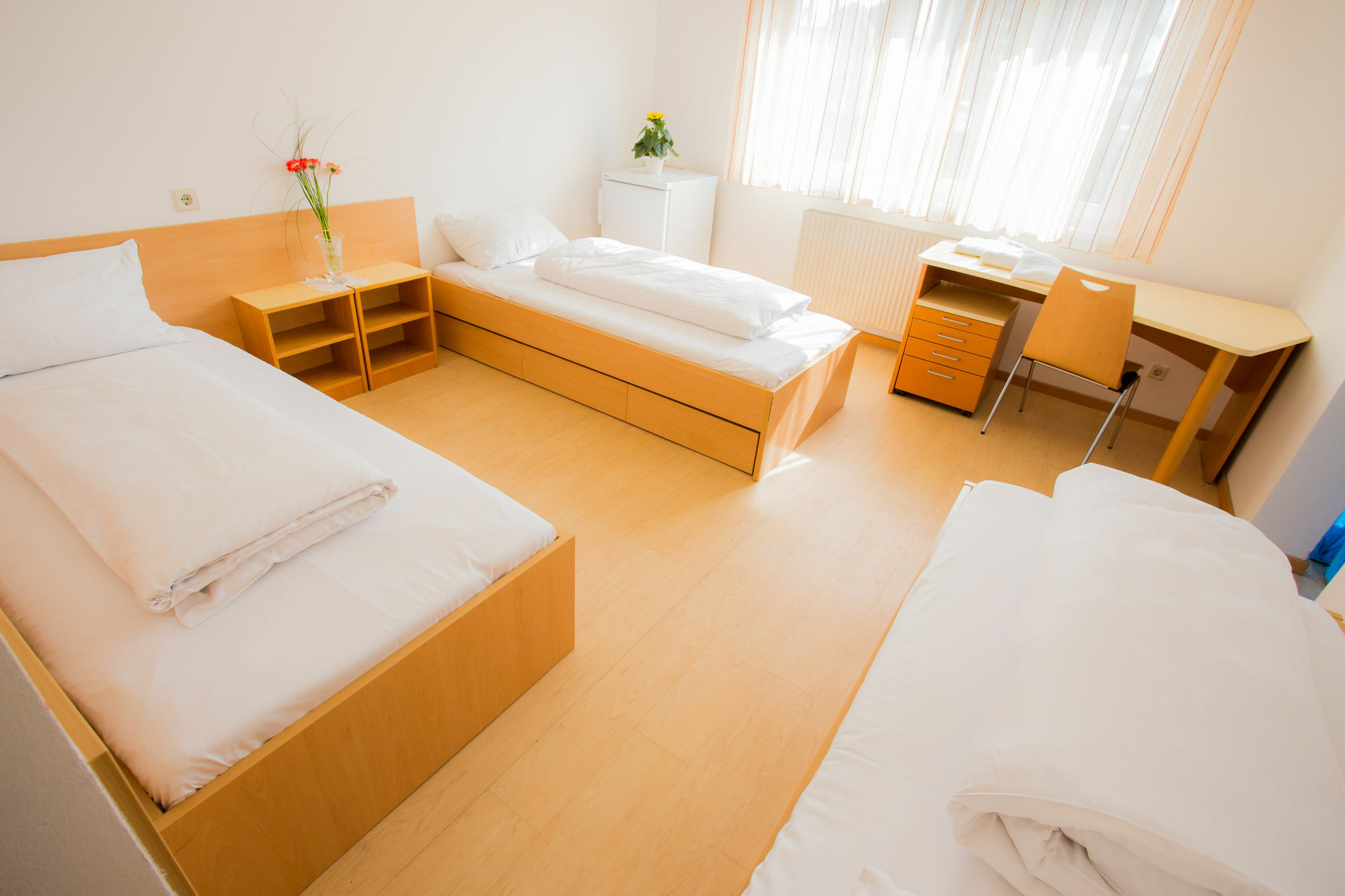 Mynext - Westbahnhof Hostel One Wien Ngoại thất bức ảnh